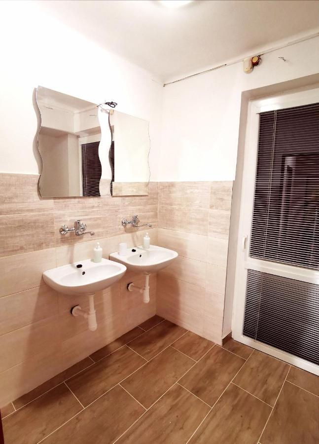 Diamond House Apartment เบรซโน ภายนอก รูปภาพ